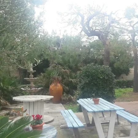 Pietra Di Mare Bed & Breakfast *
